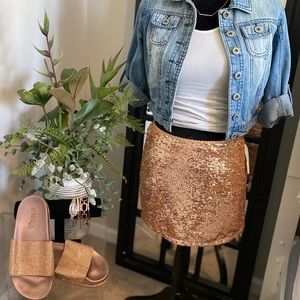 Cute sequin rose gold mini skirt.